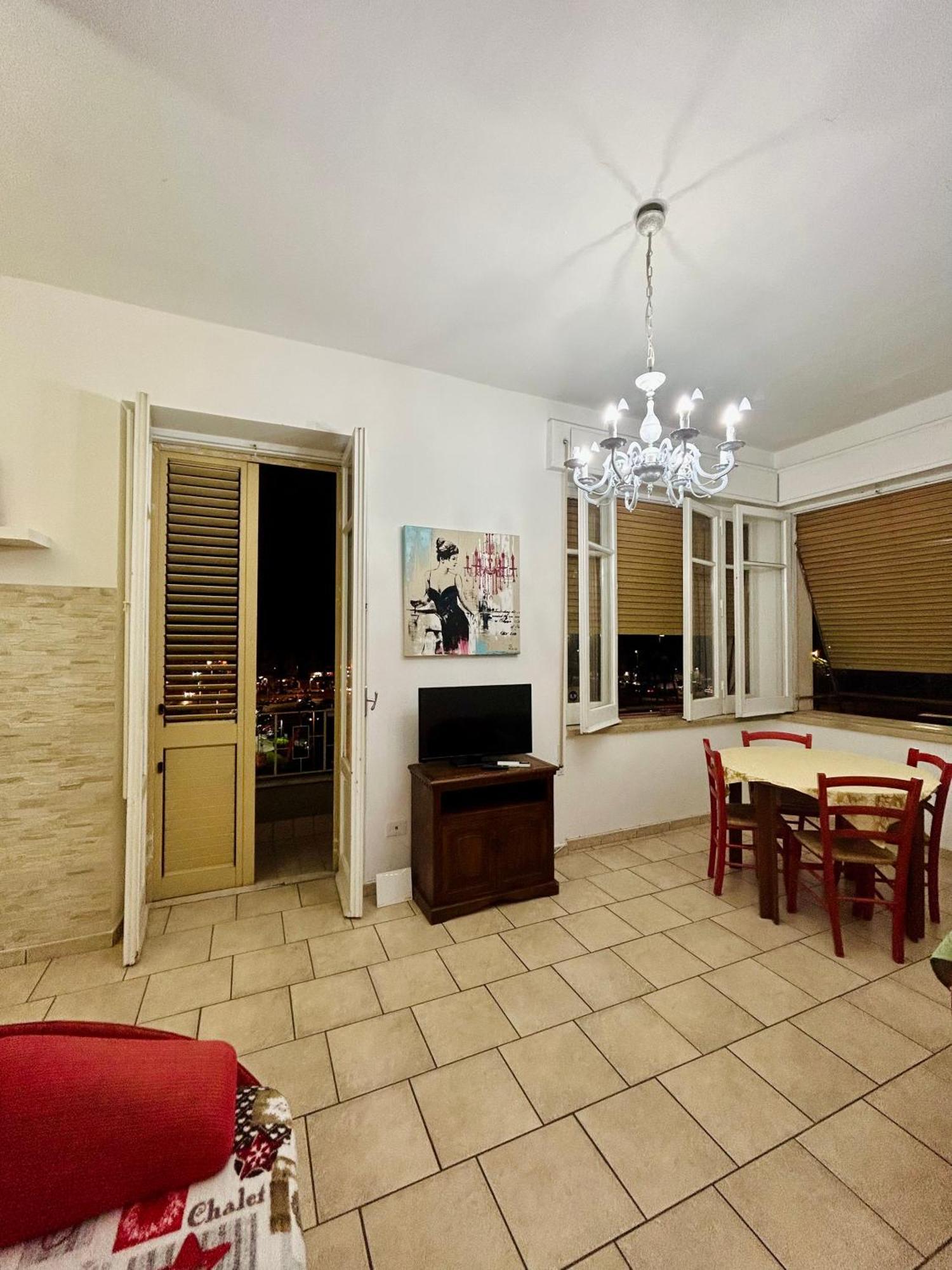 Holiday House Maurizio Формия Экстерьер фото